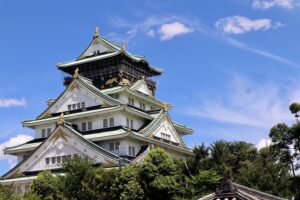 大阪市のランドマーク、大阪城。初めて大阪を訪ねる団体旅行・社員旅行におすすめです。