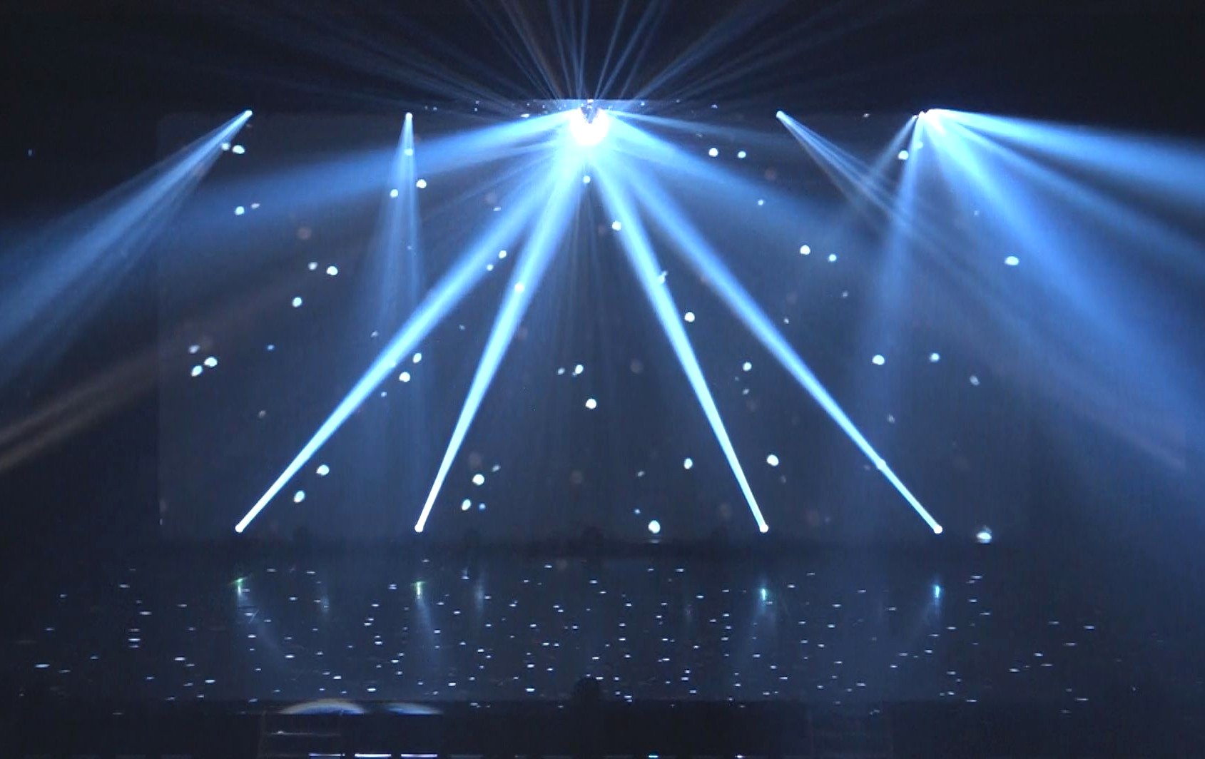 梅田芸術劇場&あべのハルカス美術館で芸術に触れる!大阪を貸切バスで巡る団体旅行モデルプラン